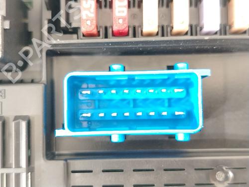 Fuse box OPEL CORSA F (P2JO) 1.2 (68) | BP31814698E1 