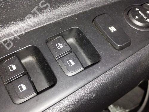 Venstre fortil elrude kontakt KIA STONIC (YB) 1.2 CVVT (84 hp) 31315385