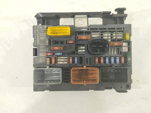 Used Fuse box Fuse box 38621718 38621718