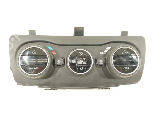 climate-control-fiat-tipo-estate-356_-357_-2016-36235528 main image
