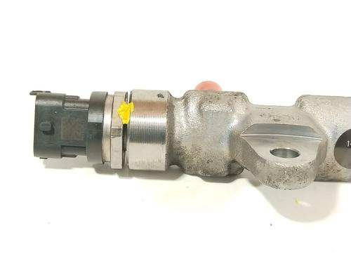 Injection rail OPEL VECTRA B Hatchback (J96) 1.8 i 16V (F68) | BP32232668M98