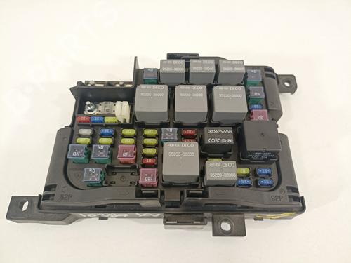 Used Fuse box KIA CARENS II MPV (FJ) [2002-2013]  13358627