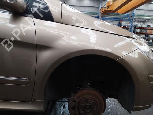 Used Right front fenders MERCEDES-BENZ B-CLASS Sports Tourer (W245) [2005-2011]  29505627