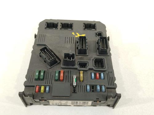 fuse-box-peugeot-1007-km_-2005-39173614 main image