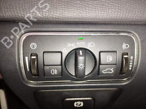 Used Headlight switch VOLVO XC60 I SUV (156) D3 (150 hp) 28074910