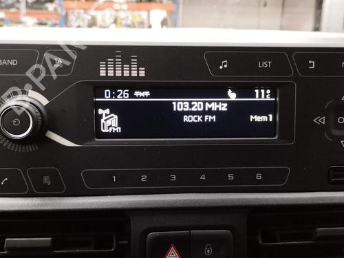 Used Radio Radio 17490807 17490807