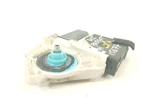 Left front window motor VW PASSAT B6 (3C2) 2.0 TDI | BP30721122E21 - Image 2