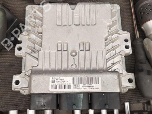 Used Engine control unit (ECU) Engine control unit (ECU) 38284870 38284870