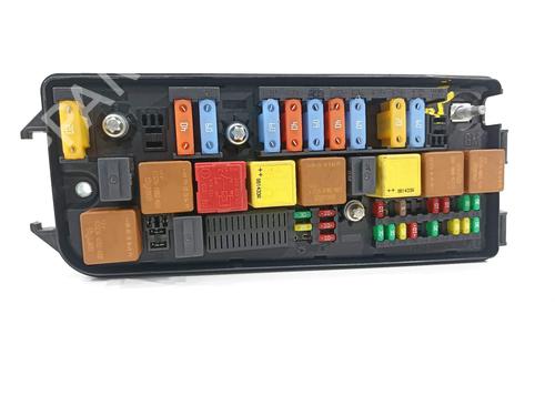 Used Fuse box Fuse box 17048009 17048009