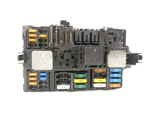 Used Fuse box Fuse box 17663991 17663991