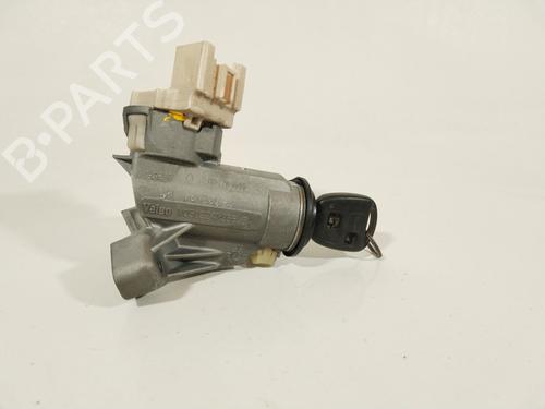 Used Ignition barrel TOYOTA YARIS (_P9_) 1.3 VVT-i (SCP90_, SCP90R) (87 hp) 17787086