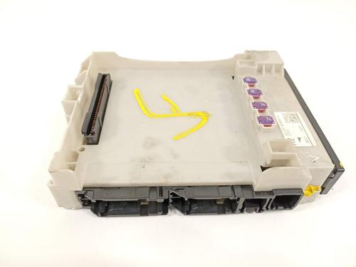Used Fuse box Fuse box 15256426 15256426