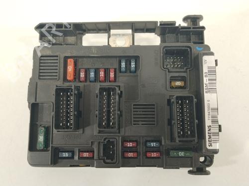 Used Fuse box Fuse box 38085876 38085876
