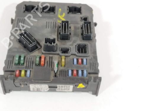 Used Fuse box Fuse box 24662929 24662929