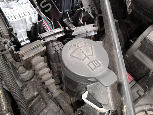 windscreen-washer-tank-opel-astra-k-b16-2015-2016-2017-2018-2019-2020-2021-2022-38074131 main image
