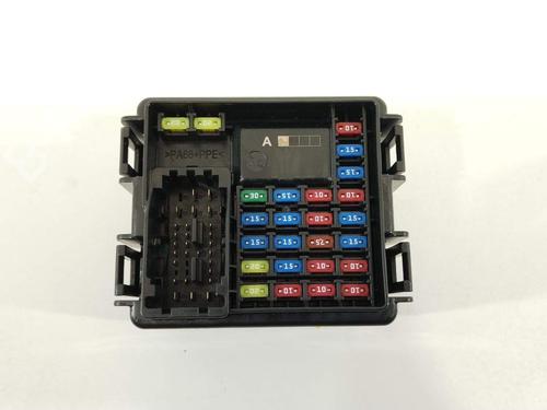 Used Fuse box Fuse box 28952775 28952775
