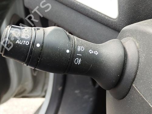 Used Headlight switch RENAULT MEGANE III Hatchback (BZ0/1_, B3_) [2008-2025]  30273432