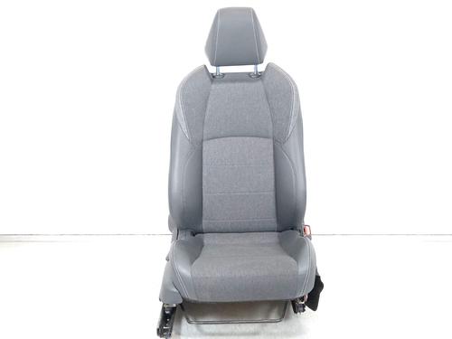 right-front-seat-toyota-corolla-estate-_e21_-2019-18844426 main image