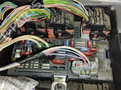 Used Fuse box Fuse box 36235502 36235502