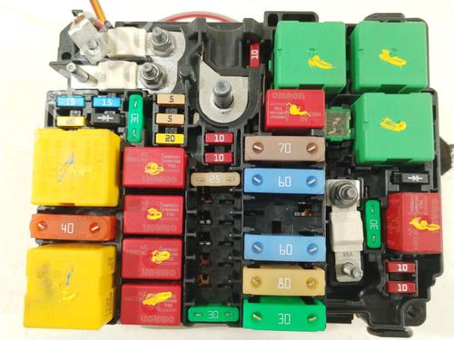 Fuse box CITROËN C3 AIRCROSS II (2R_, 2C_) 1.5 BlueHDi 100 (2CYHYJ) | BP32450022E1