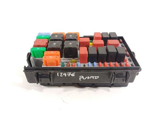 Fuse box FIAT GRANDE PUNTO (199_) 1.9 D Multijet | BP22566867E1 