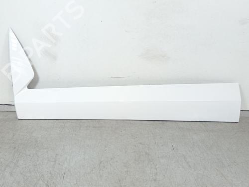 Friso da porta HYUNDAI KONA (OS, OSE, OSI) 1.0 T-GDi Hybrid 48V (120 hp) 31924437