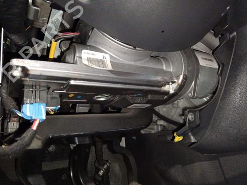 Used Steering column Steering column 31852621 31852621