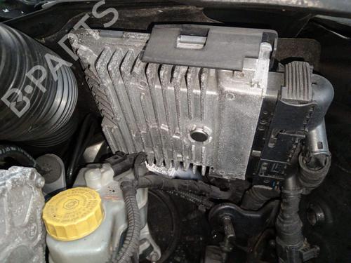 Used Engine control unit (ECU) Engine control unit (ECU) 32175596 32175596