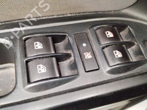 Używane Przełącznik szyby przedniej lewej FIAT TIPO Saloon (356_, 357_) 1.4 LPG (356SXF1B) (120 hp) 31334137