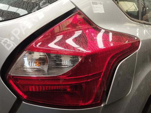 Used Right taillight FORD FOCUS III 1.6 TDCi (115 hp) 33000453