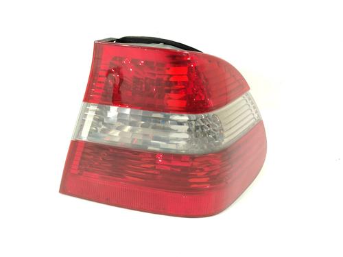 Feu arrière droit BMW 3 (E46) 320 d (150 hp) 31982739