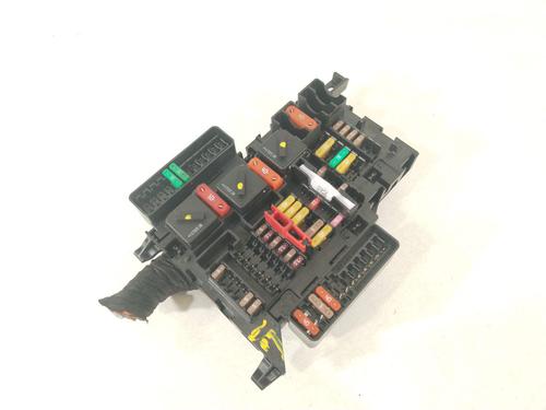 Used Fuse box Fuse box 30773022 30773022