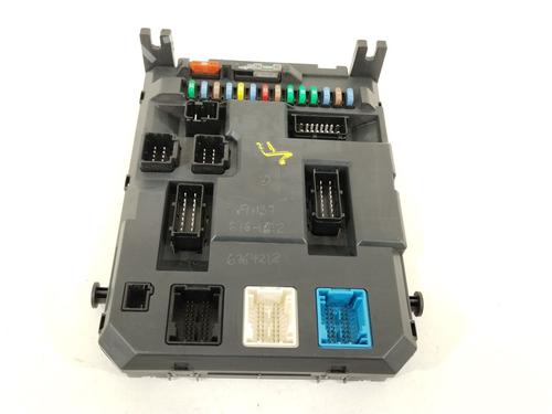 Used Fuse box Fuse box 38286886 38286886