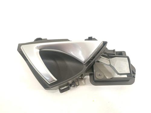 Used Front left interior door handle Front left interior door handle 13820244 13820244