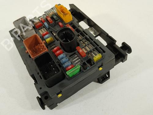 Fuse box CITROËN C5 III (RD_) 2.0 HDi (RDRHD8, RDRHDJ, RDRHR8, RDRHRJ) | BP33120425E1 - Image 2