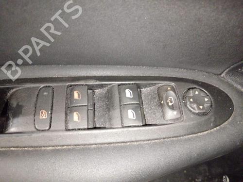 Used Left front window switch Left front window switch 35919547 35919547