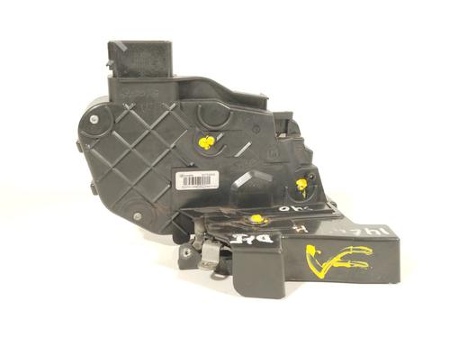 Venstre fortil lås VOLVO S40 II (544) 2.0 D (136 hp) 32261955