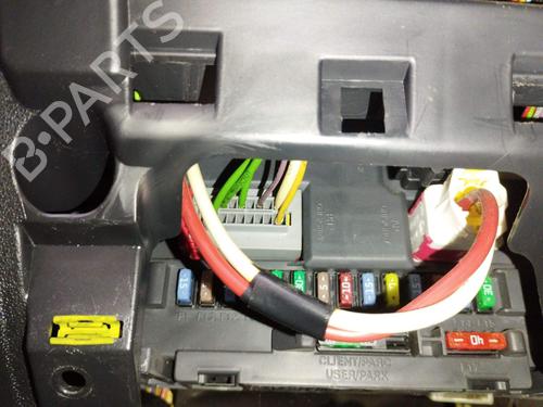 Used Fuse box Fuse box 36235476 36235476