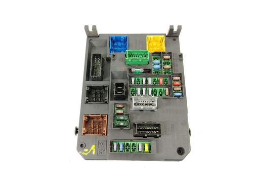 fuse-box-citroen-c4-ii-nc_-2009-32775467 main image