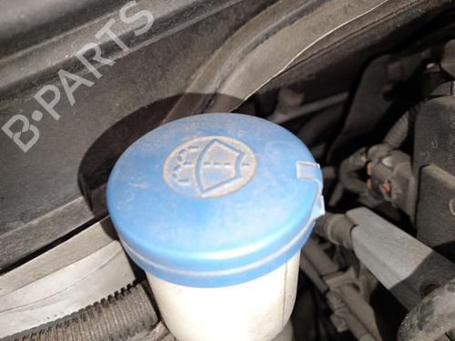 windscreen-washer-tank-citroen-c4-cactus-2014-38563890 main image