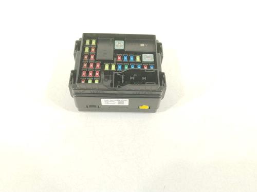 Used Fuse box Fuse box 37719163 37719163
