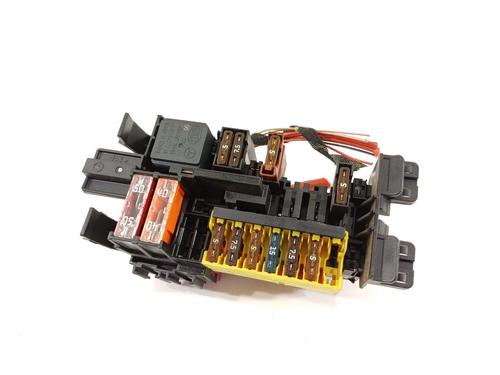 Used Fuse box Fuse box 24589492 24589492
