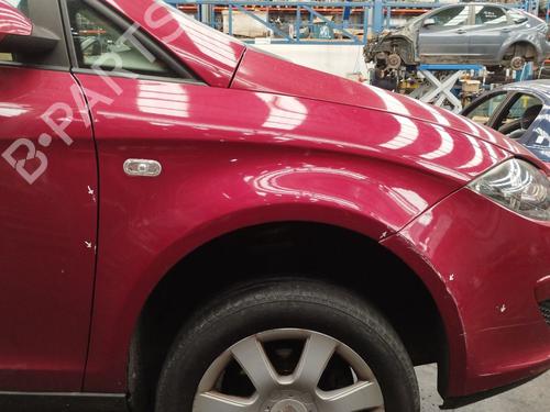 Used Right front fenders Right front fenders 38074086 38074086