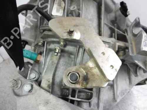 Gearbox DACIA DUSTER (HS_)  | BP3229805M3 