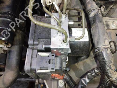 Used ABS pump SUZUKI GRAND VITARA II (JT, TE, TD) 1.9 DDiS All-wheel Drive (JT419, TD44, JB419WD, JB419XD,... (129 hp) 29233116
