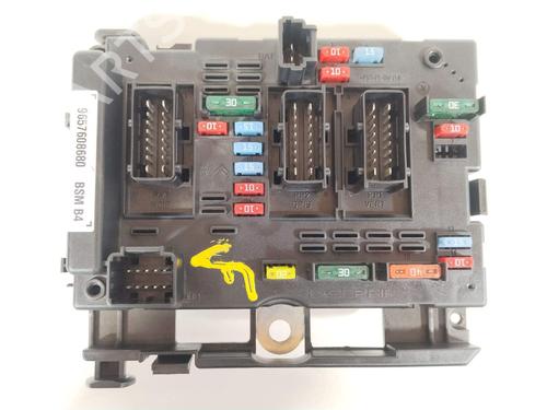 Used Fuse box Fuse box 36277777 36277777