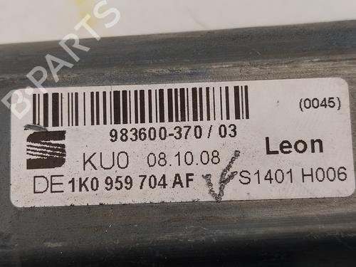 Rudehejsemotor bagstkærm højre SEAT LEON (1P1)  | BP12253723E22 