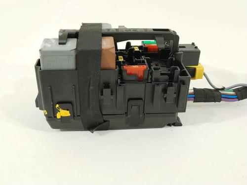 Fuse box CITROËN C4 III (BA_, BB_, BC_) 1.2 PureTech 130 (BAHNSA, BAHNSB) | BP25914171E1 - Image 4