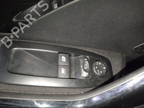 Used Left front window switch Left front window switch PEUGEOT 208 I (CA_, CC_) 1.2 VTI 82 (82 hp) 35951921 35951921