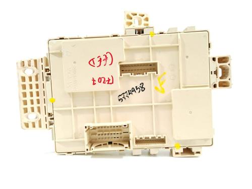 Used Fuse box Fuse box 35979307 35979307